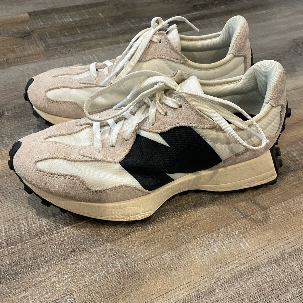 New Balance 327